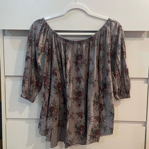 Women’s size Medium off-the-shoulder top from Truly Madly Deeply